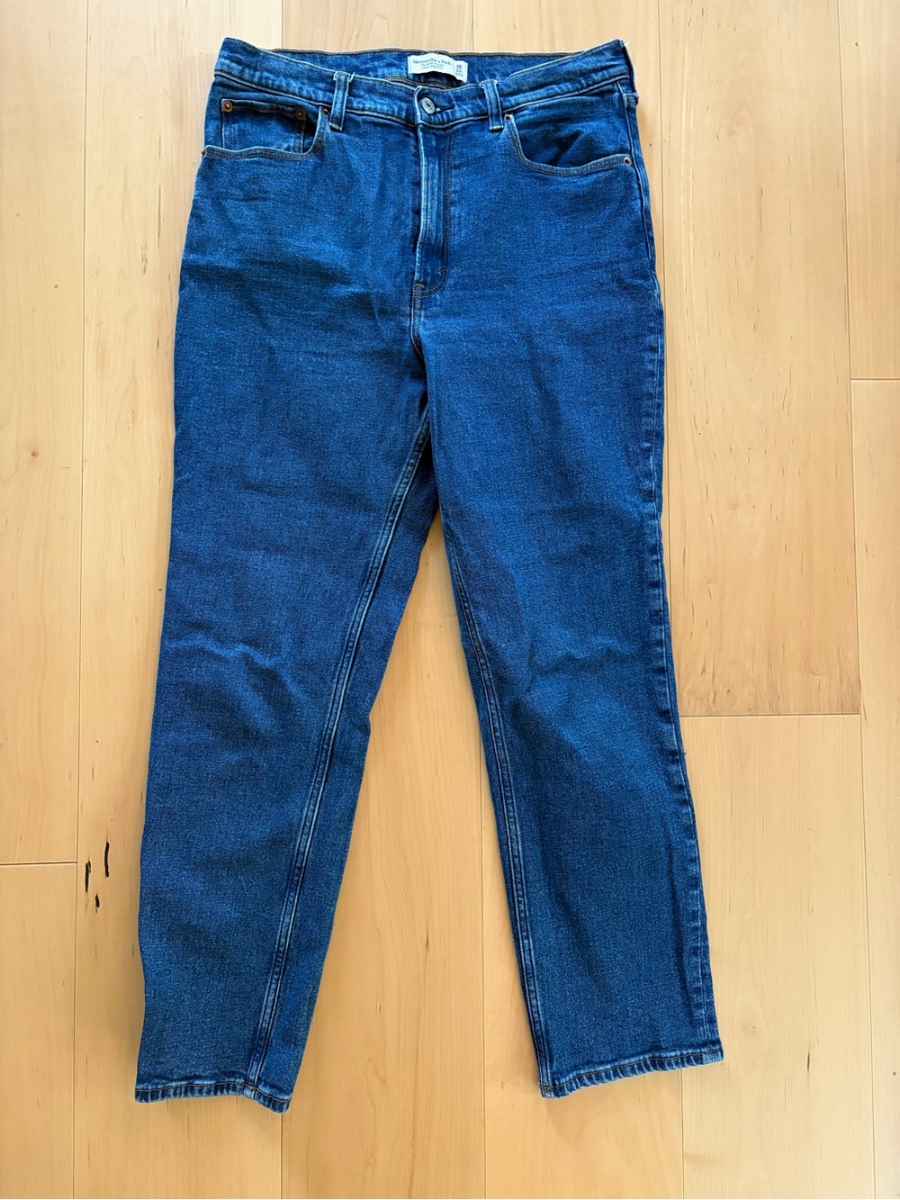 A&F Ultra High Rise Ankle Straight - long